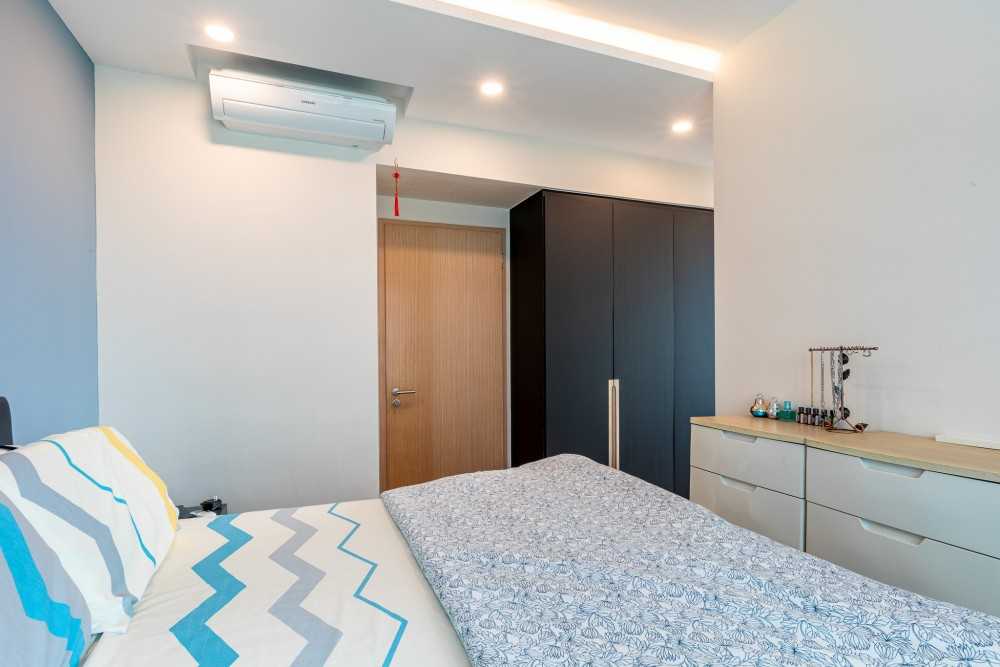 Contemporary Bedroom with Drop Light and Ceiling Light
