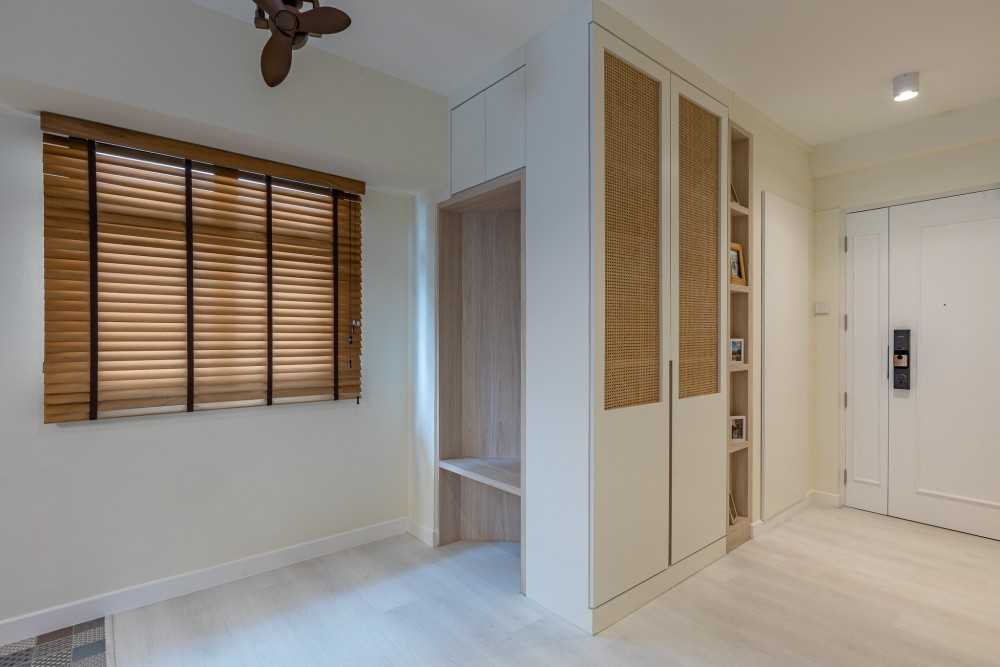 Scandinavian Entryway with Seating Bench and Shoe Rack