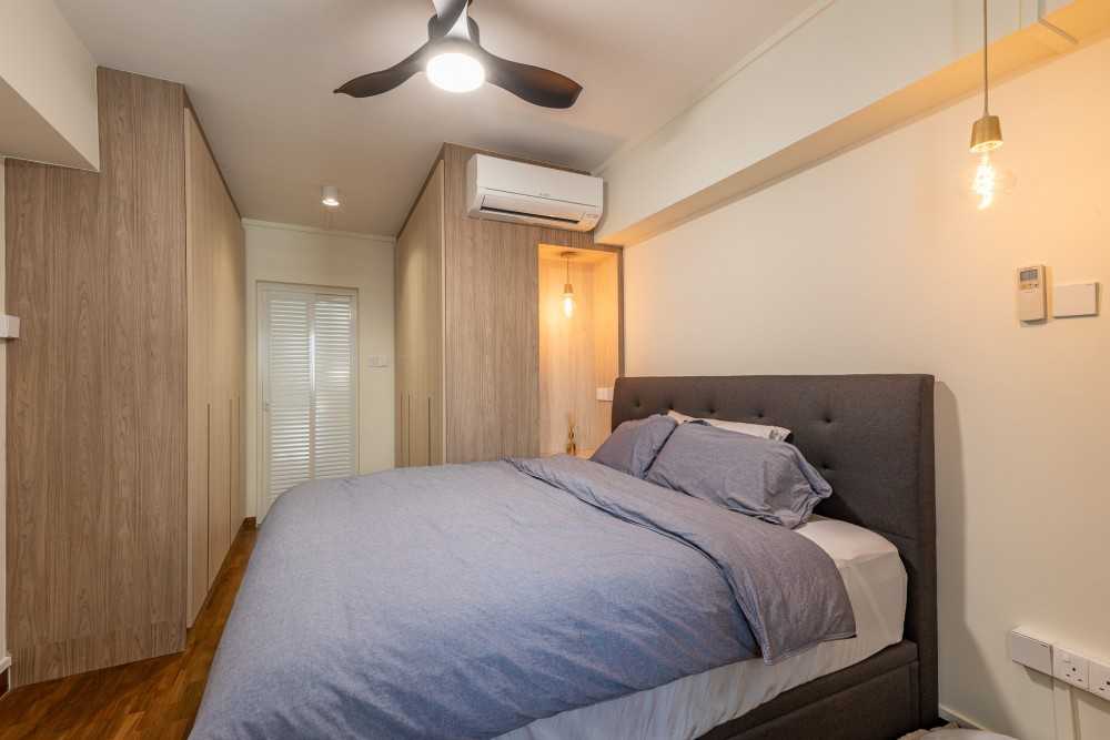 Scandinavian Bedroom with Vinyl Flooring and Wardrobe