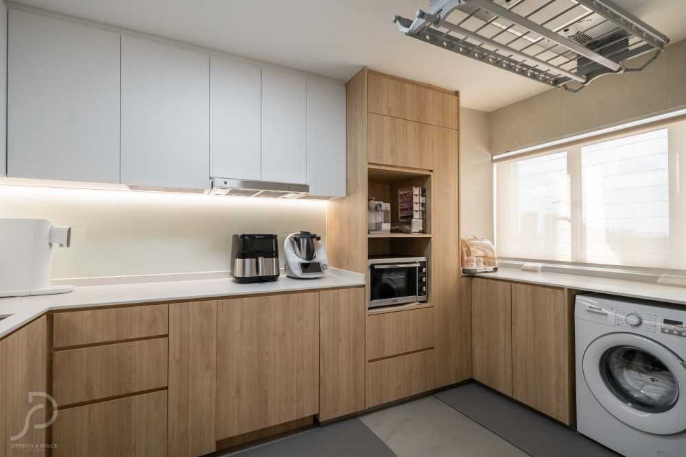Scandinavian Kitchen with Wood Flooring and Kitchen Window