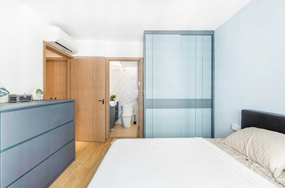 Contemporary Bedroom with Homogeneous Tiles and Wood Flooring