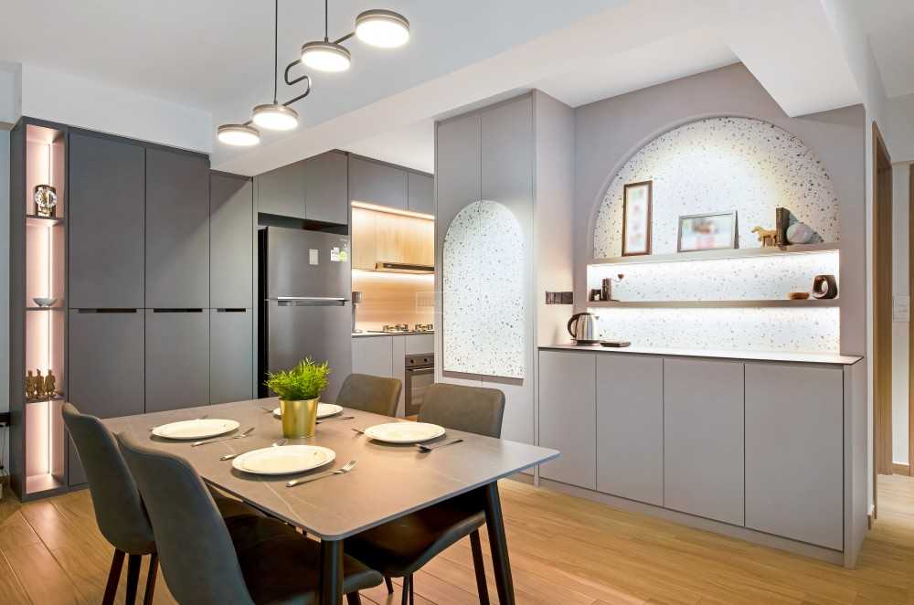 Contemporary Dining Room with Dining Table and Dining Chairs