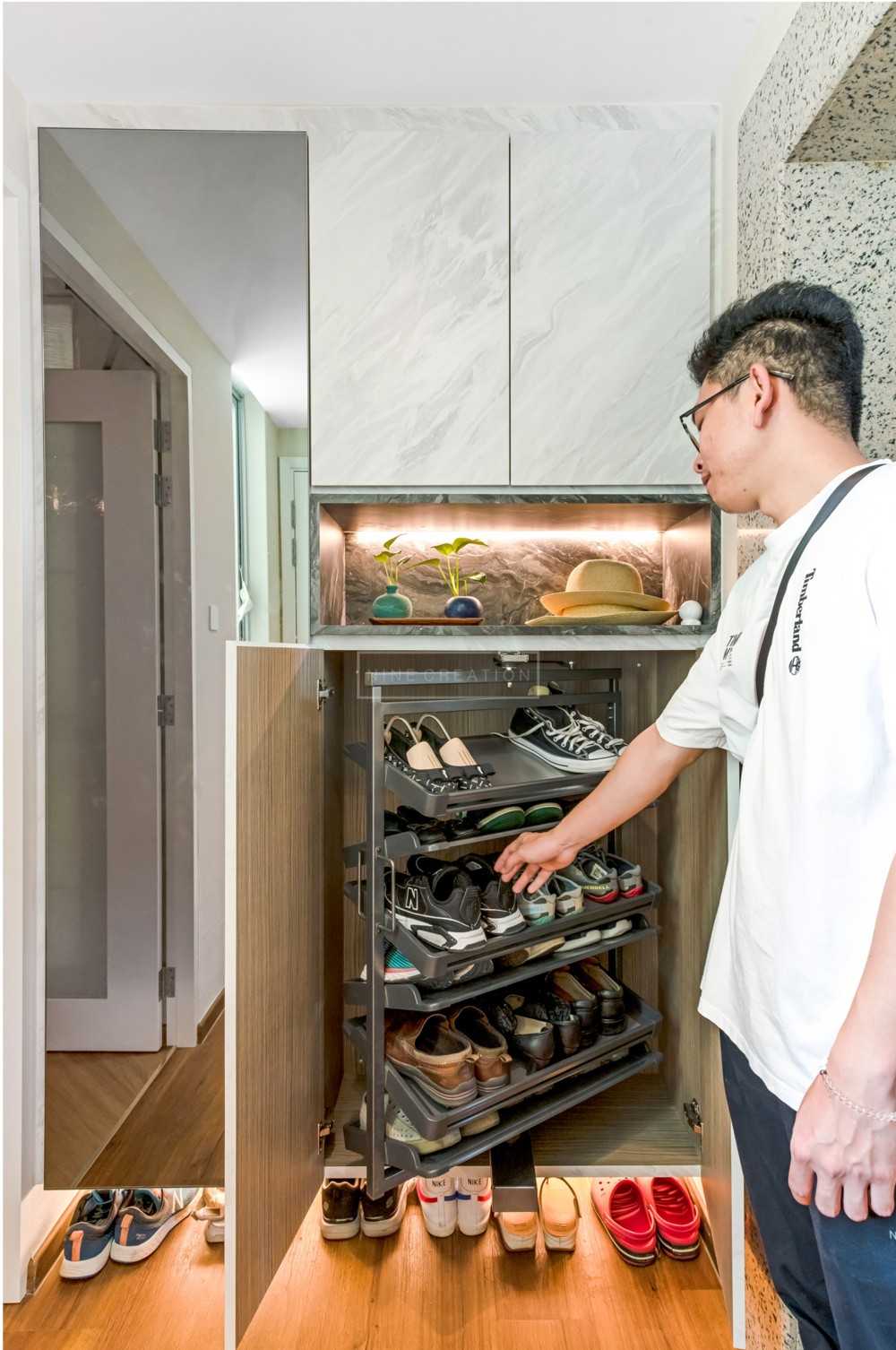 Modern Entryway with Mirror and Shoe Rack