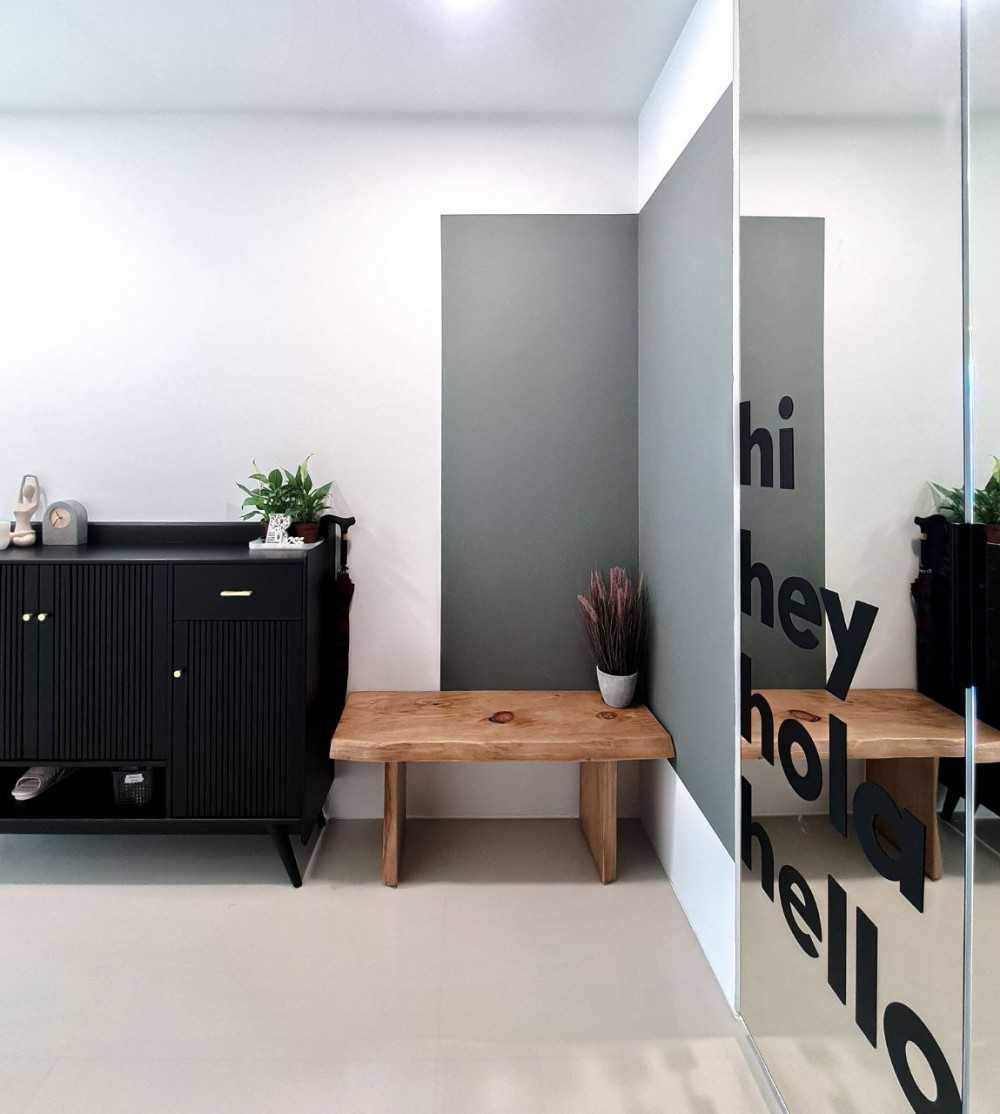 Modern Entryway with Mirror and Seating Bench