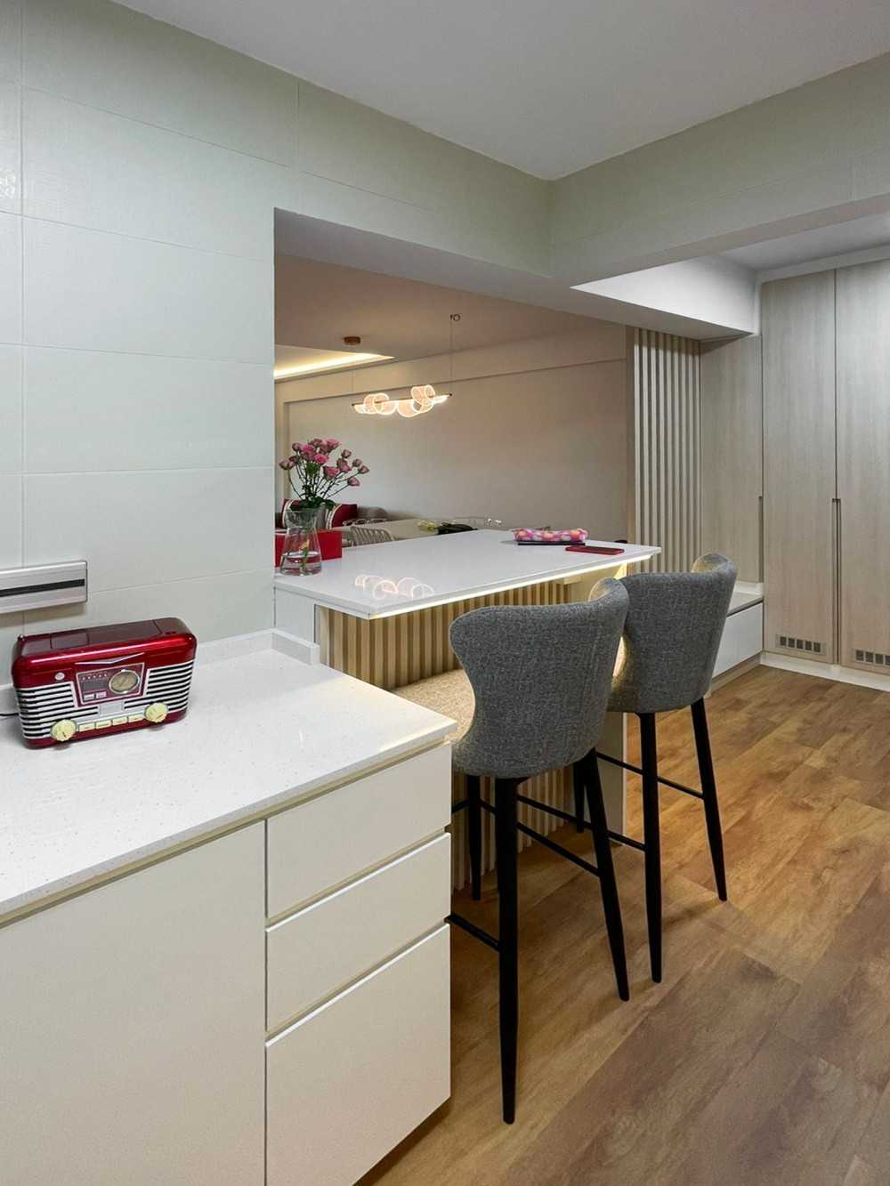 Scandinavian Kitchen at Punggol Regalia by Sky Creation Hometrust