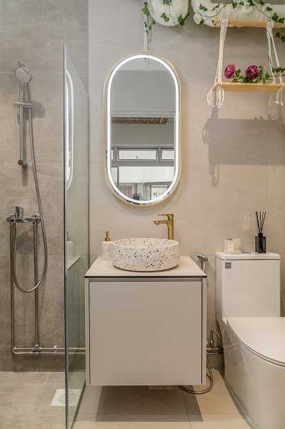 Scandinavian Bathroom with Homogeneous Tiles and Mirror