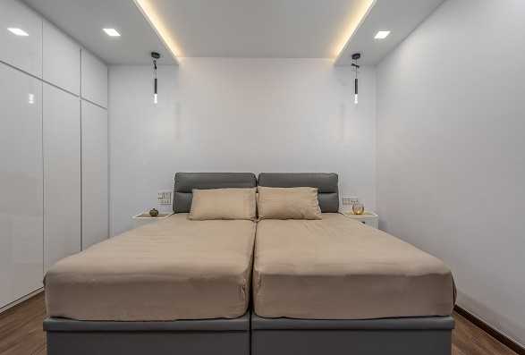 Asian Bedroom with Vinyl Flooring and Wardrobe