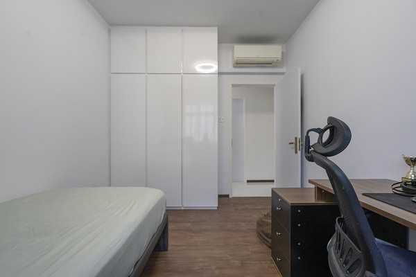 Asian Bedroom with Vinyl Flooring and Wardrobe