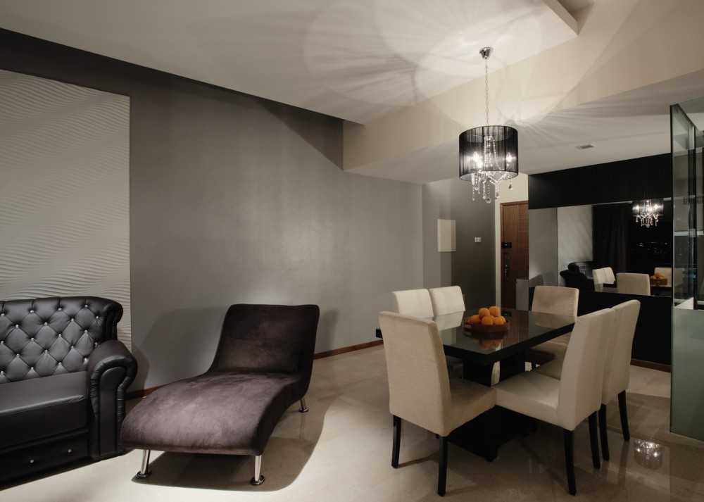 Modern Dining Room with Drop Light and Drop Ceiling