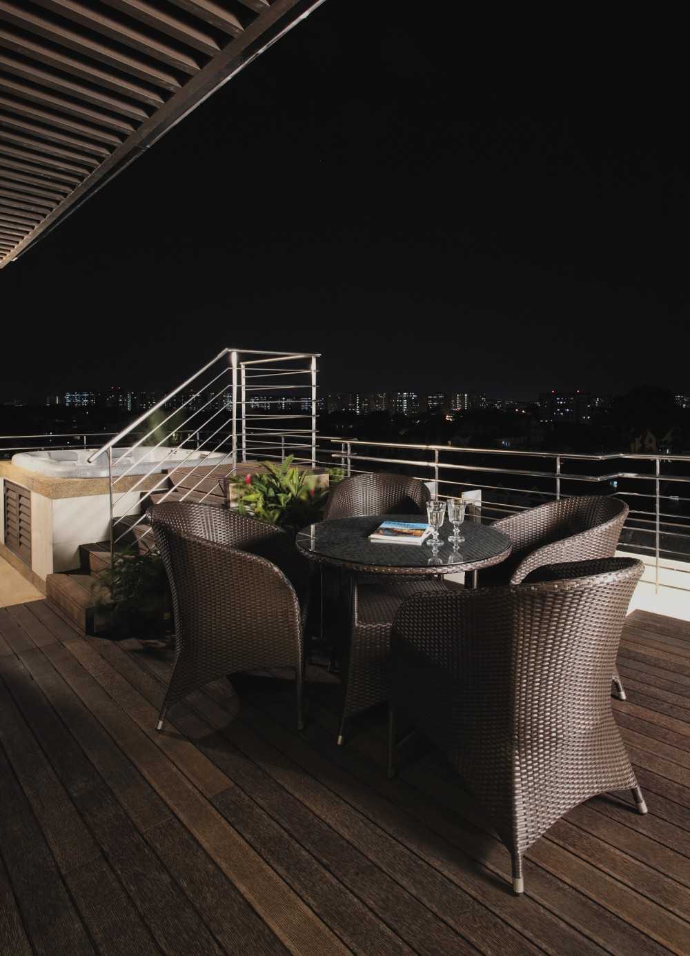 Modern Rooftop with Outdoor Table and Outdoor Chairs