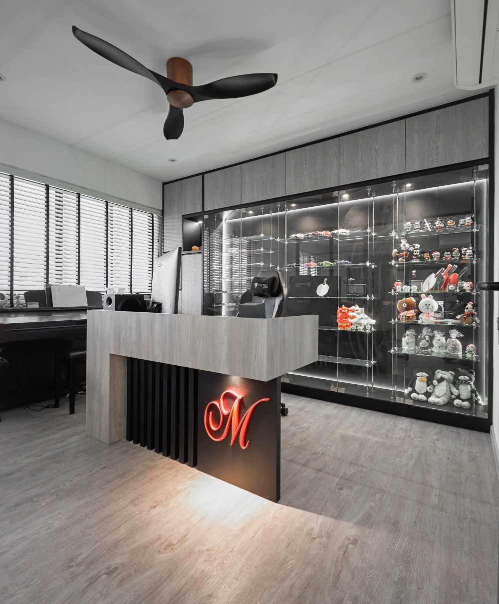 Contemporary Workstation with Bookshelf and Desk Chairs