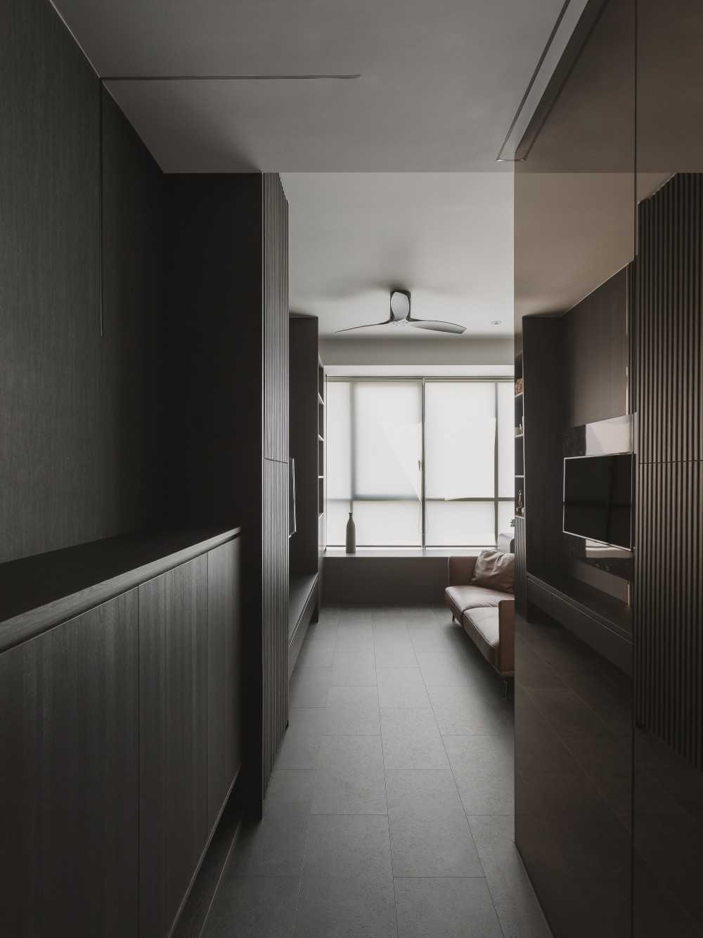 Modern Entryway with Mirror and Ceiling Fan