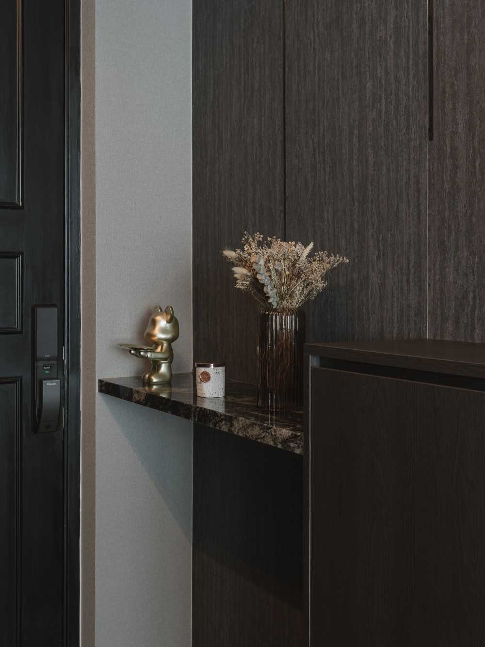 Modern Entryway with Small Storage and Shoe Cabinets