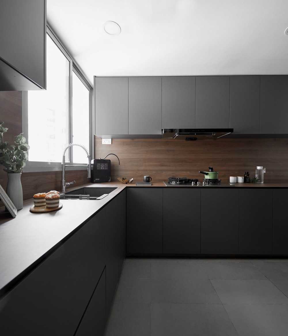 Contemporary Kitchen with Countertop and Open Kitchen