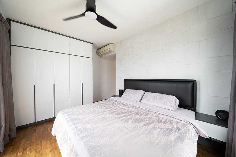 Scandinavian Bedroom with Vinyl Flooring and Wardrobe