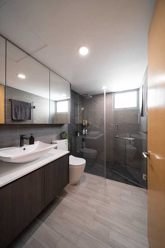 Scandinavian Bathroom with Mirror and Shower Screen