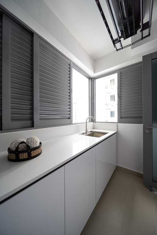 Scandinavian Service Yard with Laundry Area and Drying Racks