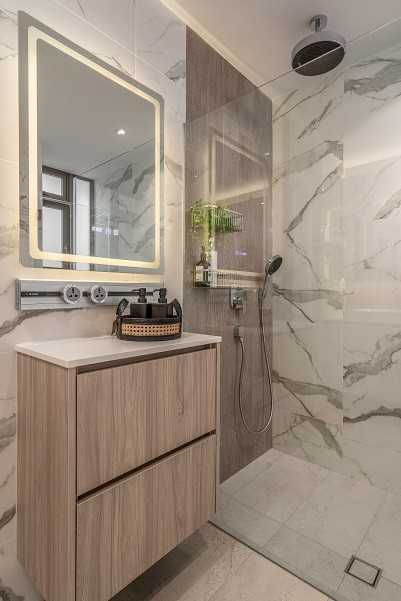 Scandinavian Bathroom with Mirror and Shower Screen