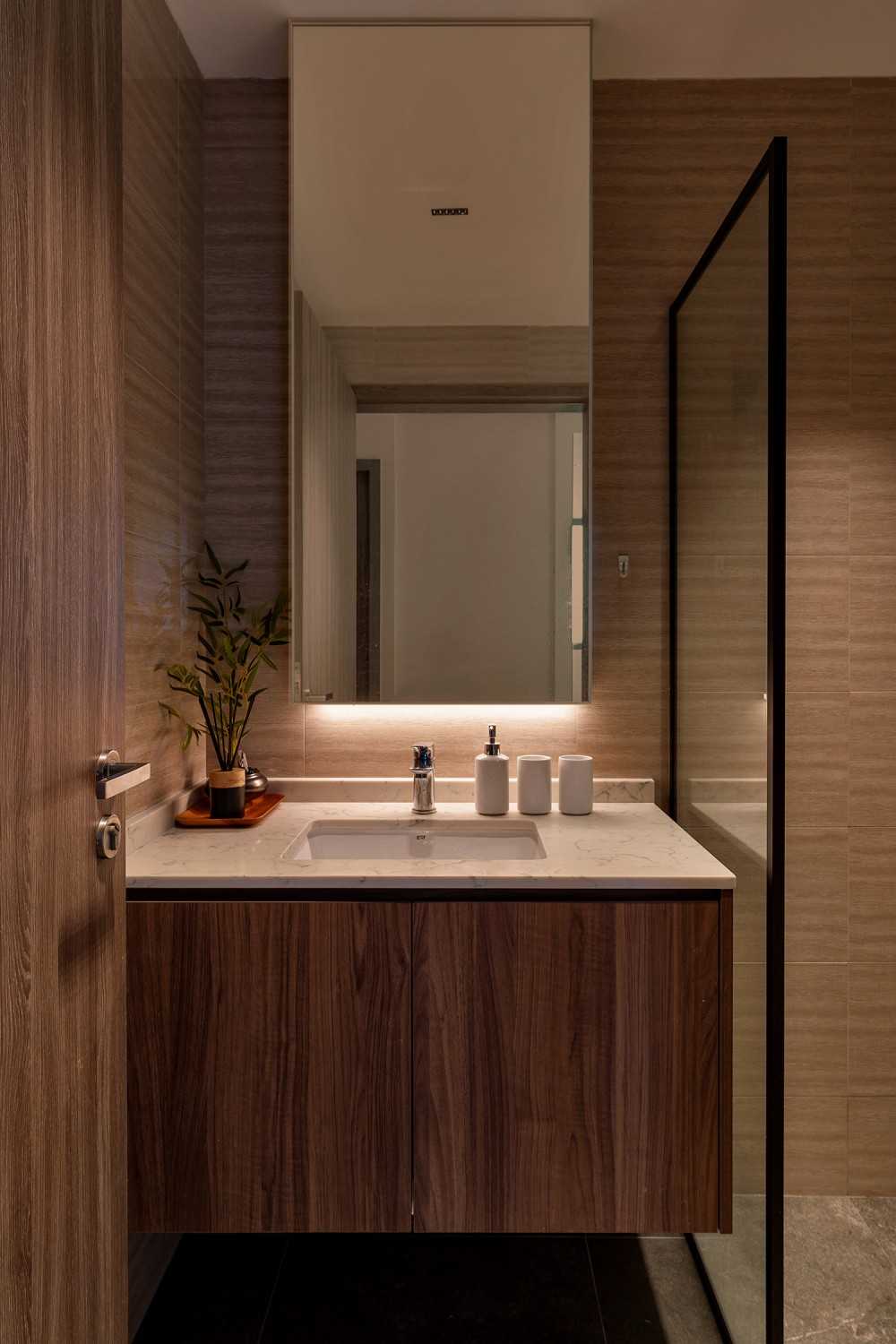 Contemporary Bathroom with Countertop and Mirror