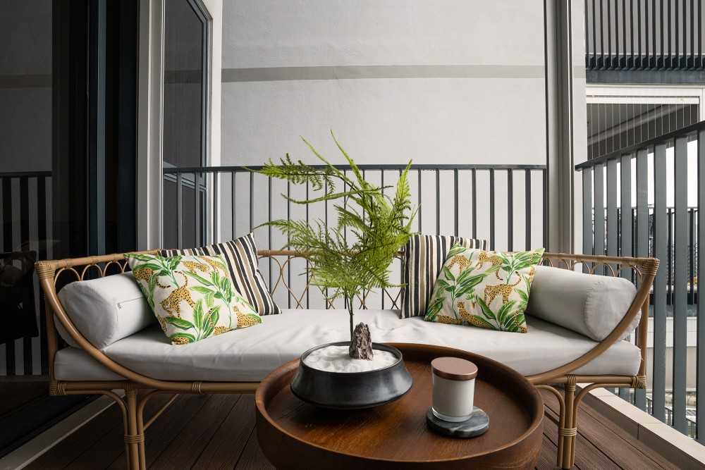 Contemporary Balcony with Outdoor Table and Outdoor Chairs