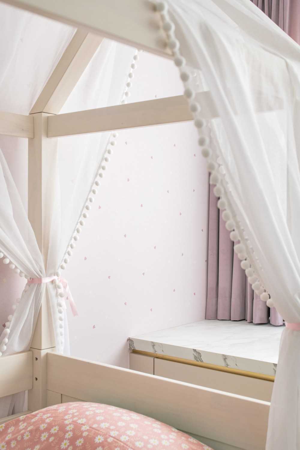 Modern Kids Room with Bookshelf and Platform Bed
