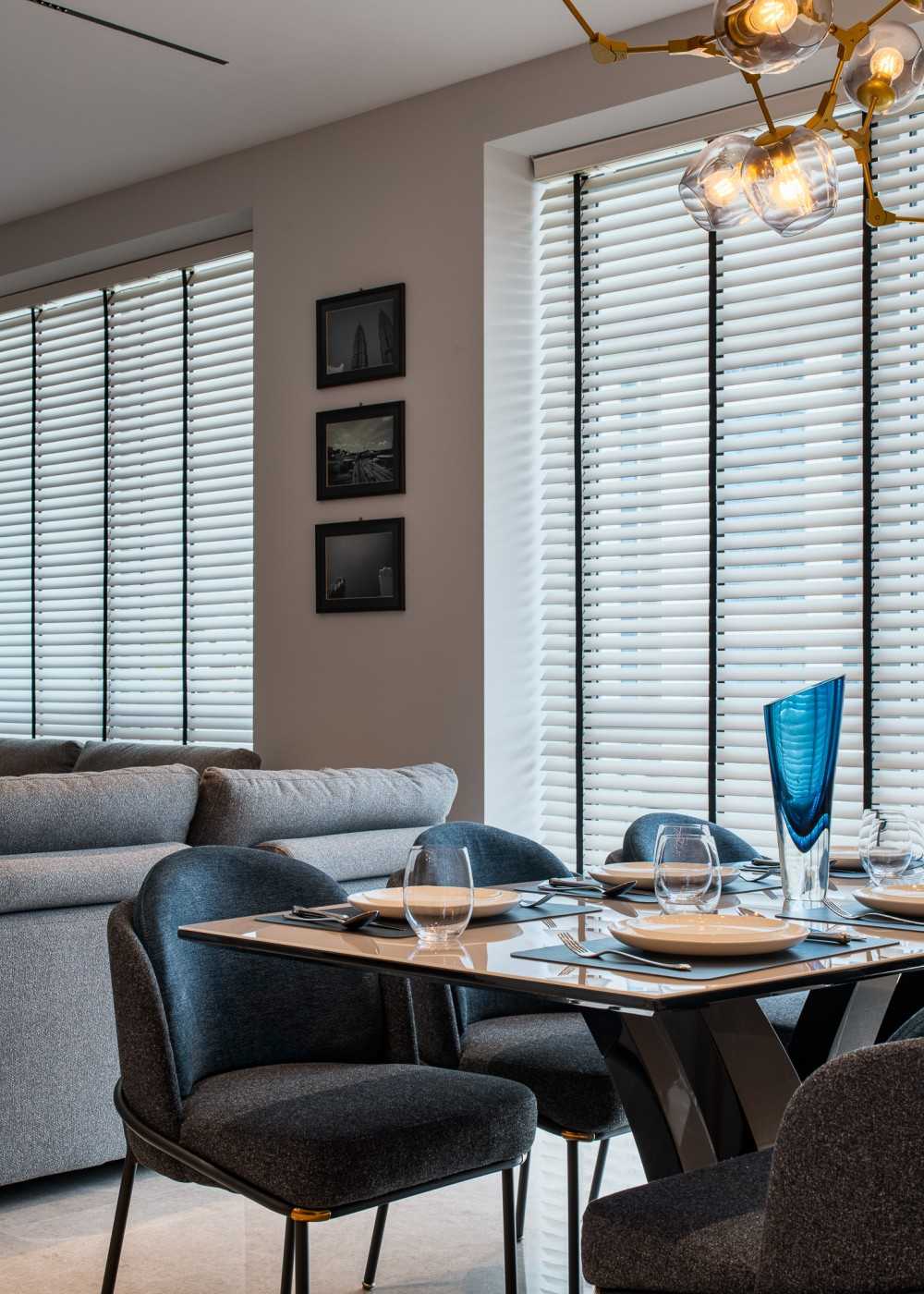 Modern Dining Room with Chandelier and Dining Table