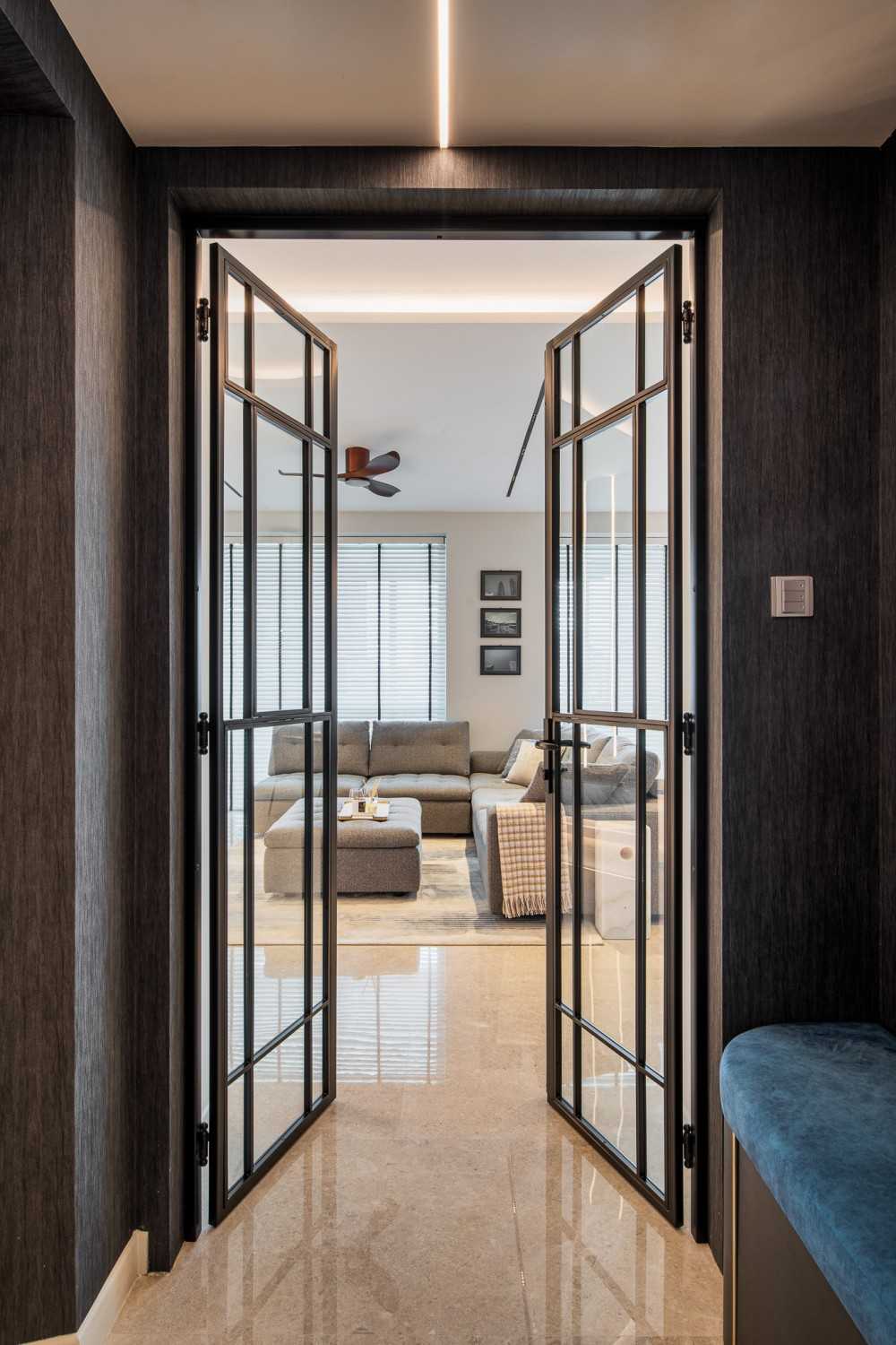 Modern Entryway with Mirror and Shoe Rack