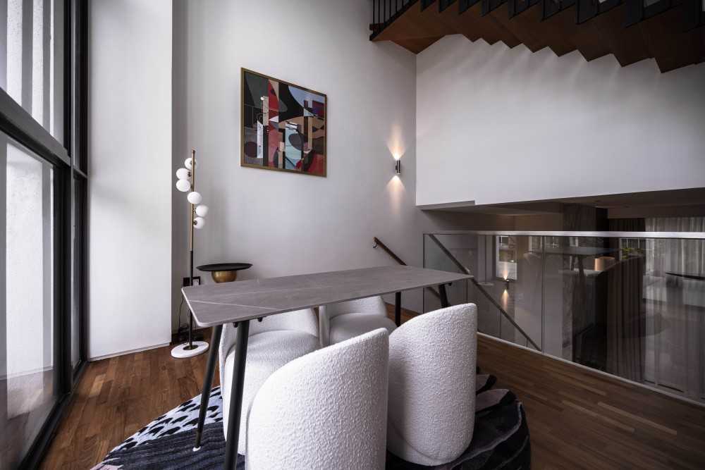 Contemporary Gaming Room with TV Console and Carpet