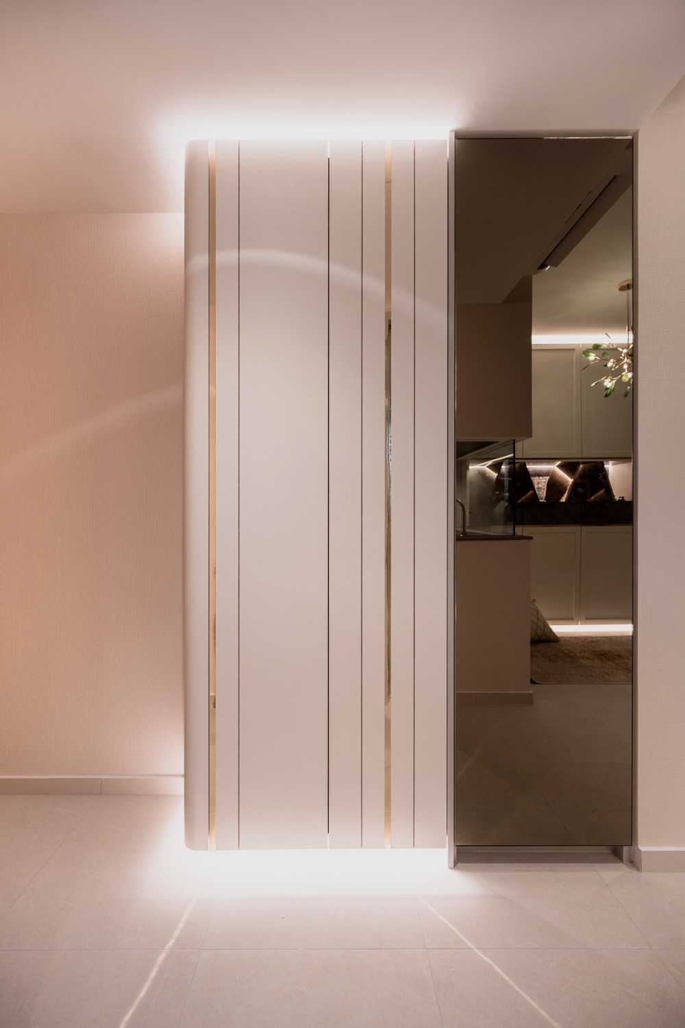 Modern Entryway with Mirror and Shoe Rack