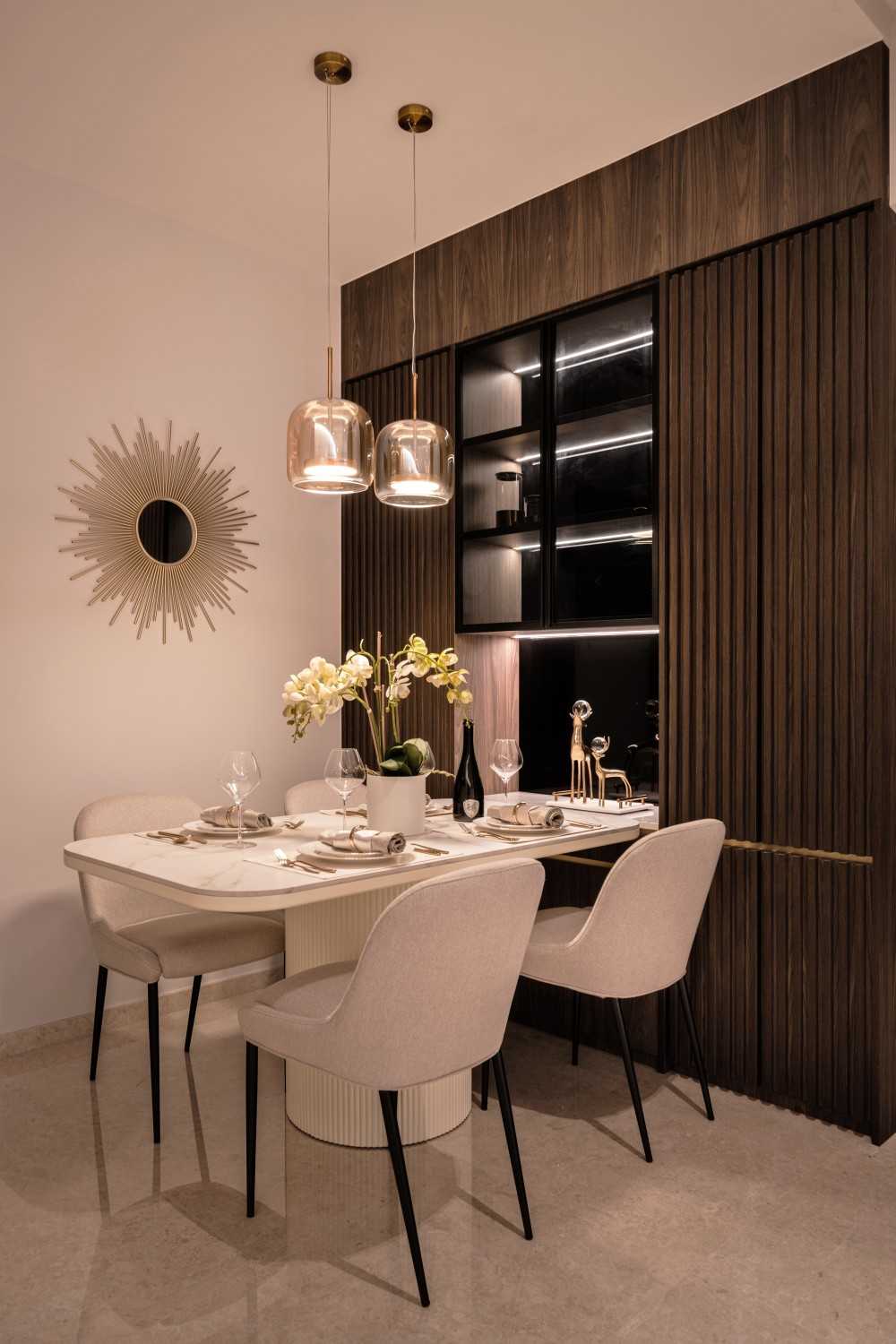 Modern Dining Room with Dining Table and Dining Chairs
