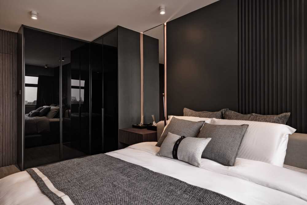Modern Bedroom with Wardrobe and Sliding Wardrobe