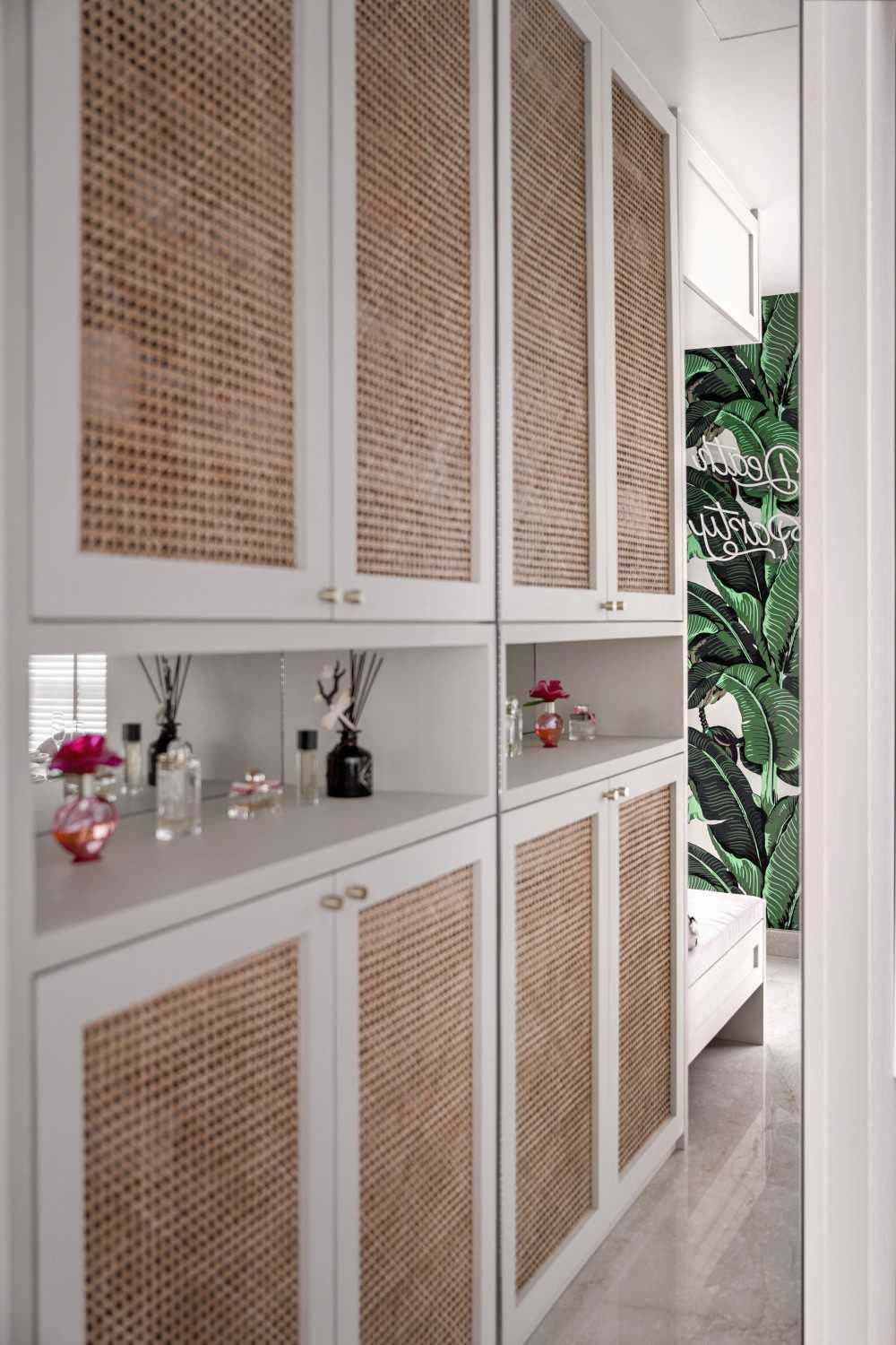 Modern Entryway with Mirror and Shoe Rack