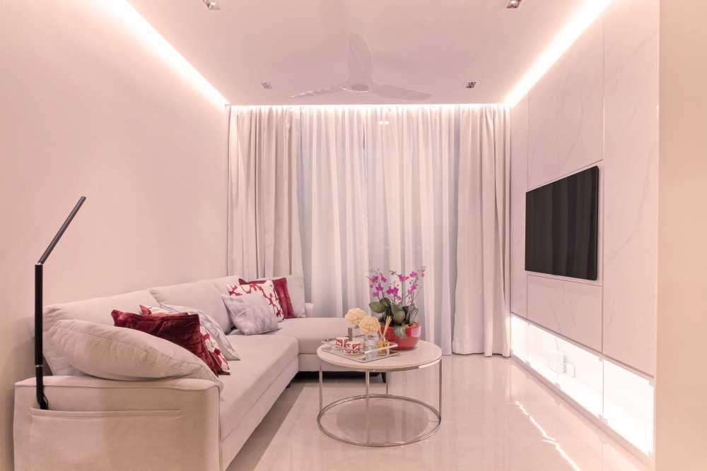 Modern Living Room with Feature Wall and Mirror