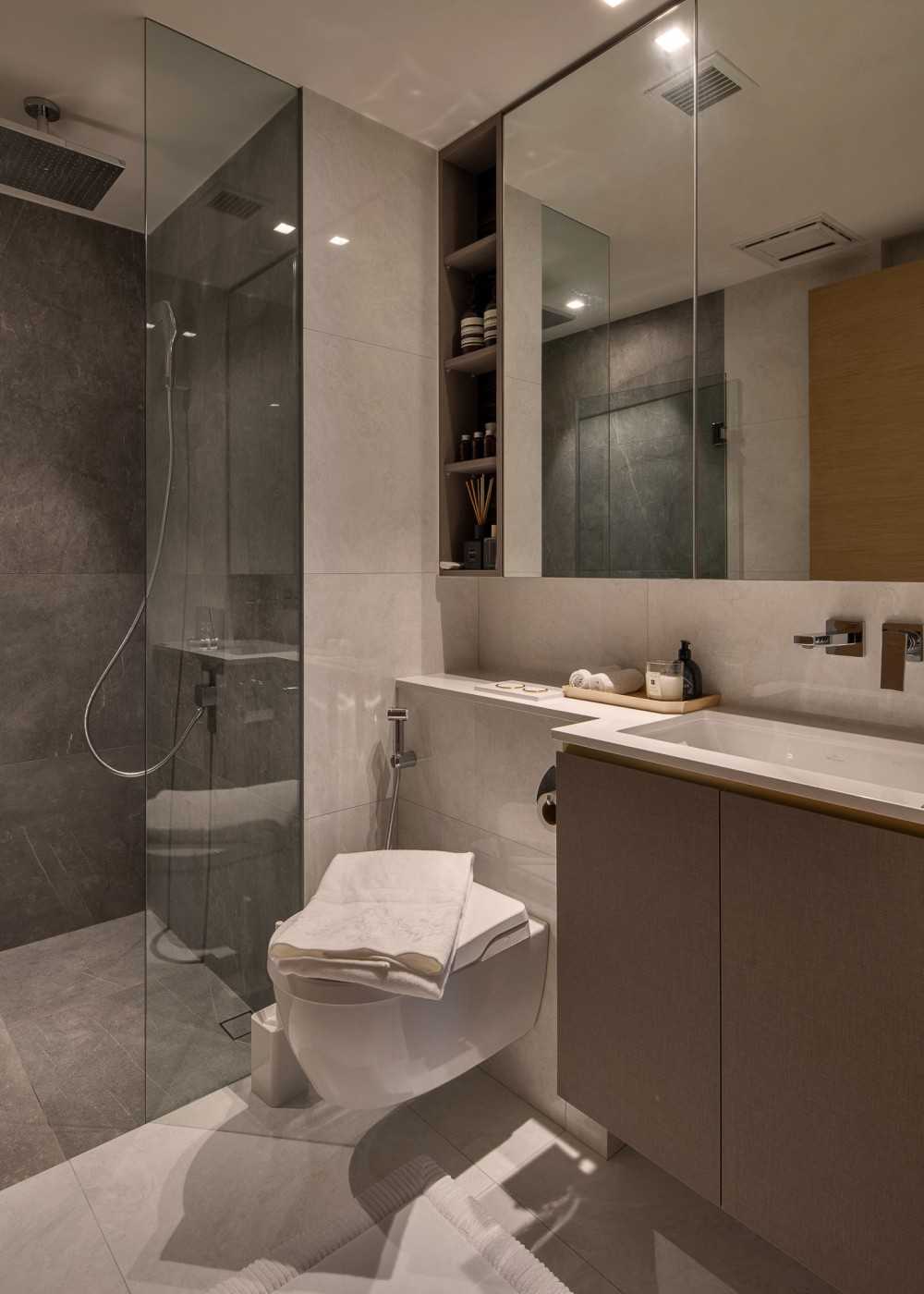 Modern Bathroom with Mirror and Shower Screen