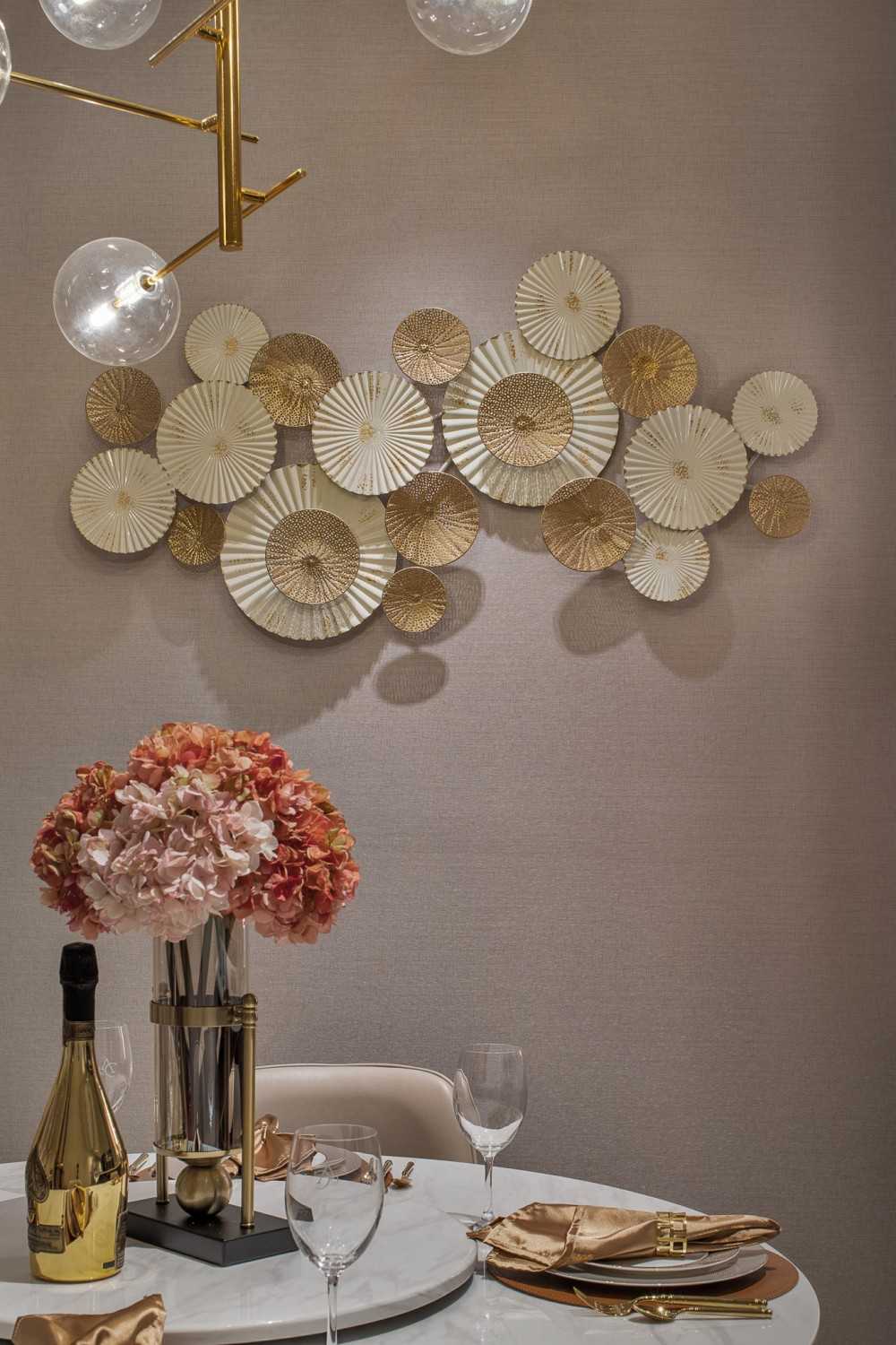 Modern Dining Room with Chandelier and Dining Table