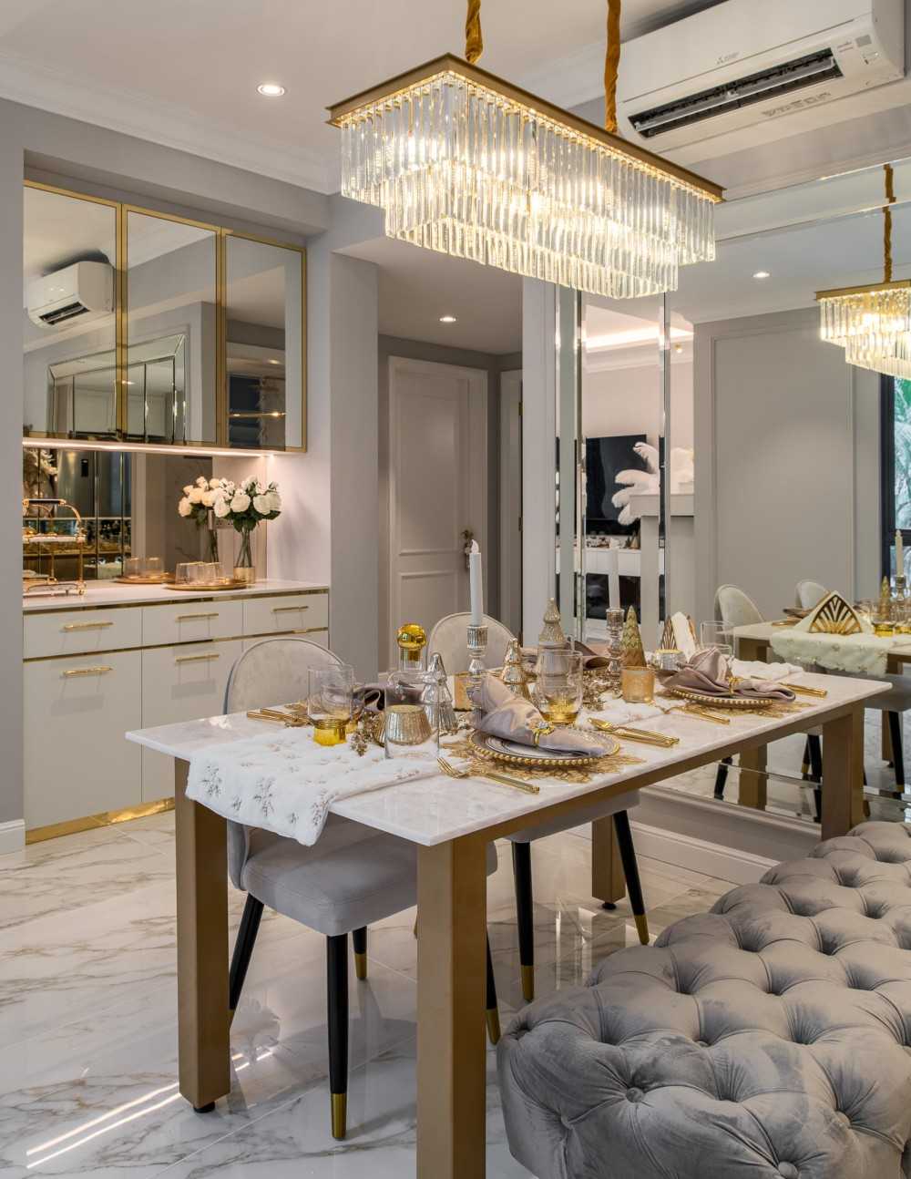 Modern Dining Room with Chandelier and Dining Table