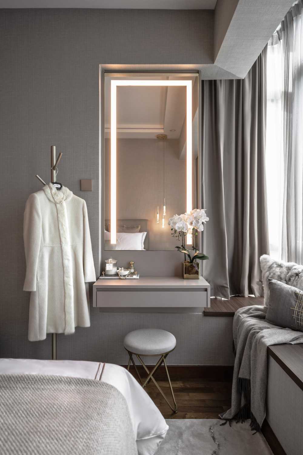 Modern Bedroom with Bay Window and Bedroom Dresser
