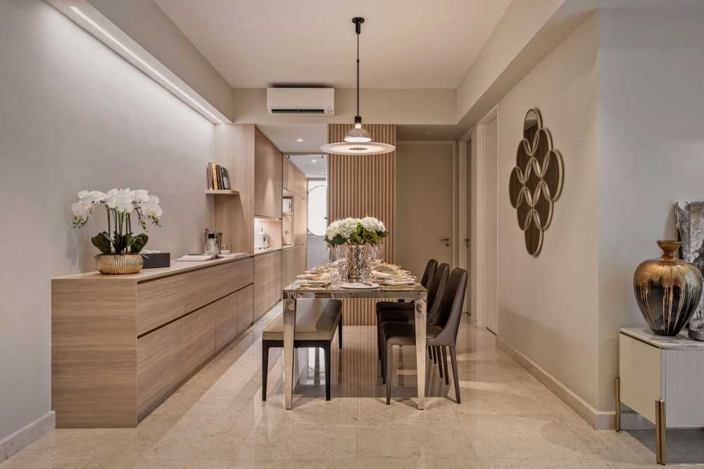 Modern Dining Room with Dining Table and Dining Chairs