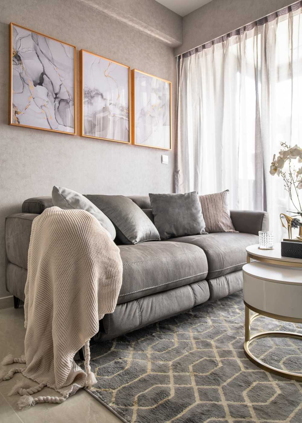 Modern Living Room with Feature Wall and Sofa