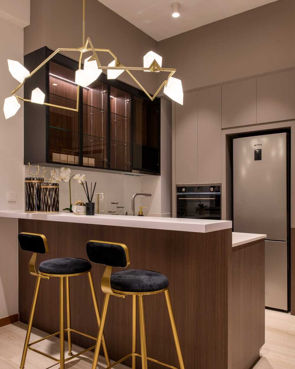 Modern Kitchen with Countertop and Kitchen Island