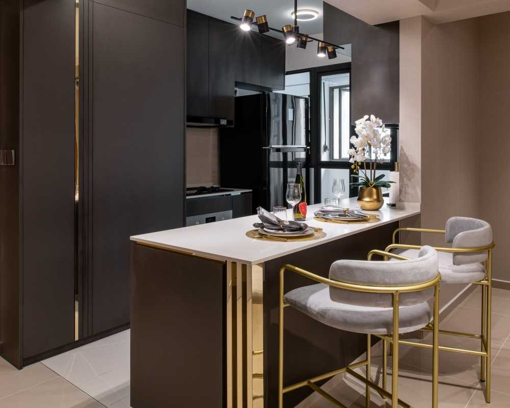 Modern Kitchen with Countertop and Open Kitchen