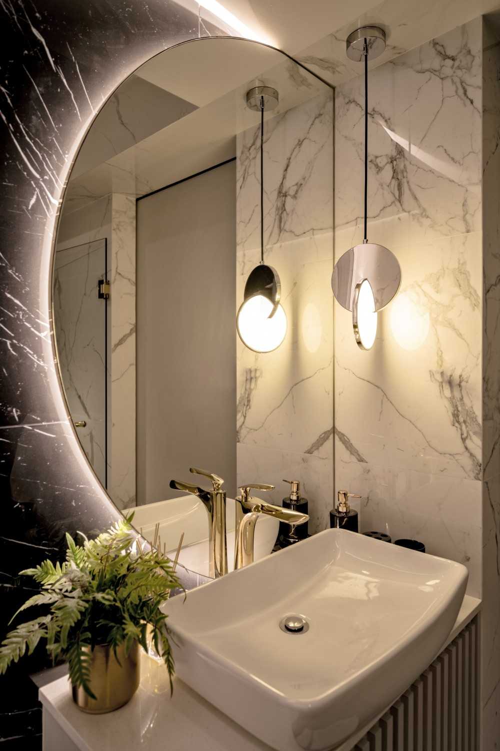 Contemporary Bathroom with Countertop and Mirror