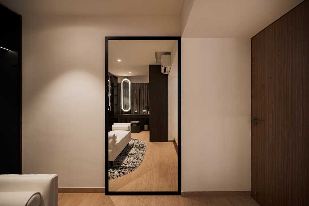 Contemporary Bathroom with Shower Screen and Bathroom Sinks