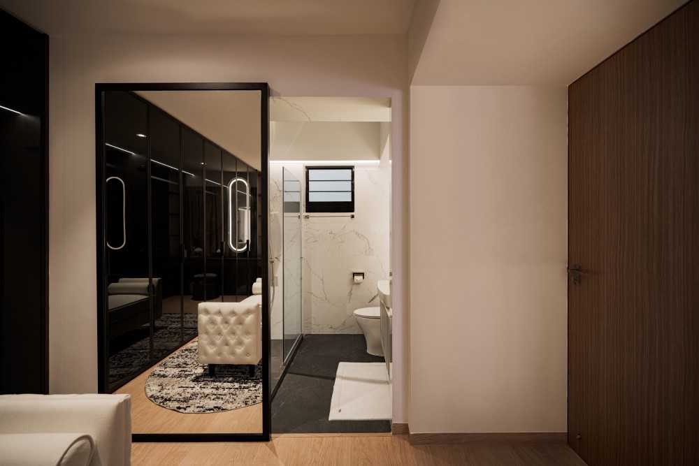 Contemporary Bathroom with Countertop and Mirror
