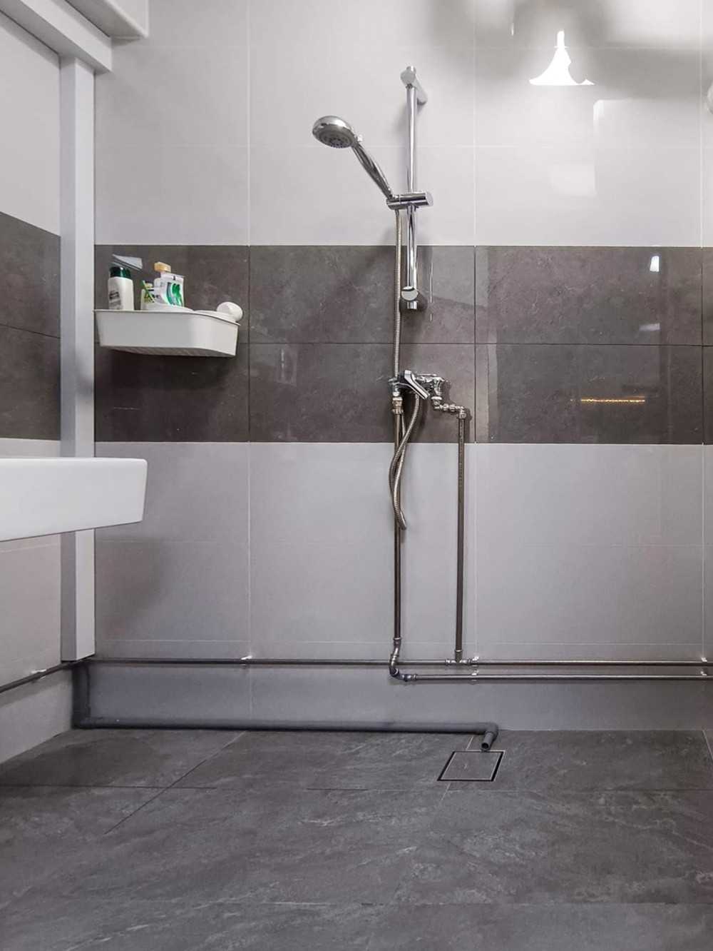 Modern Bathroom with Feature Wall and Bathroom Storage