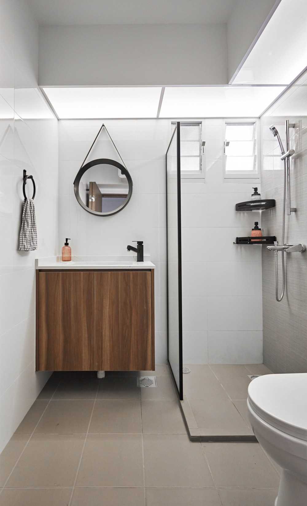 Contemporary Bathroom with Mirror and Storage Cabinets
