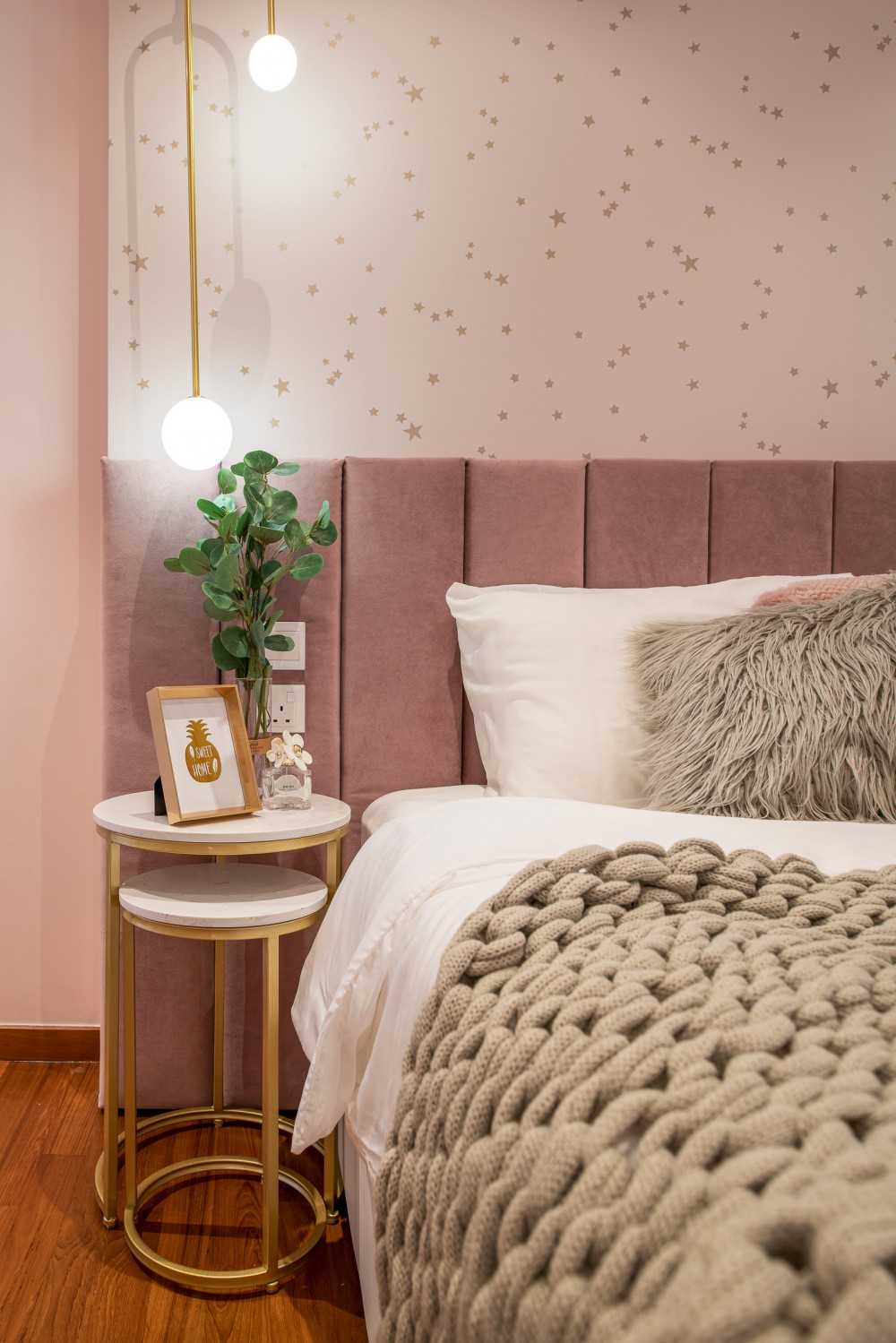 Modern Bedroom with Built-in Bed and Bedside Table