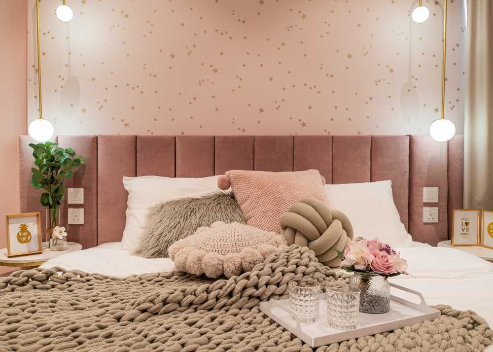 Modern Bedroom with Cove Lighting and Built-in Bed