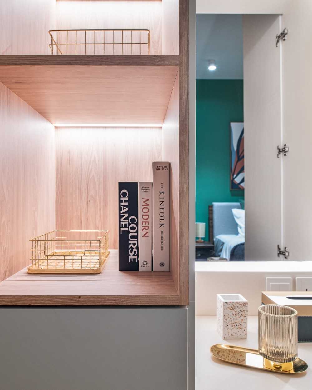Modern Walk-in Wardrobe with Mirror and Vanity Counter