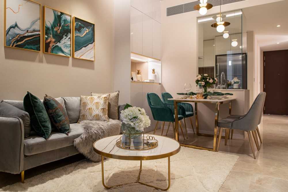 Modern Living Room with Cove Lighting and Sofa